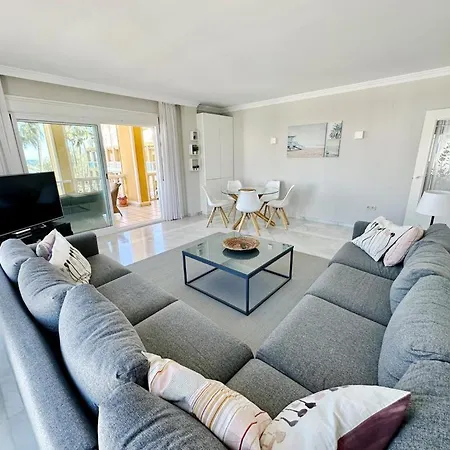 Coral 63 By Homeprive Apartment *