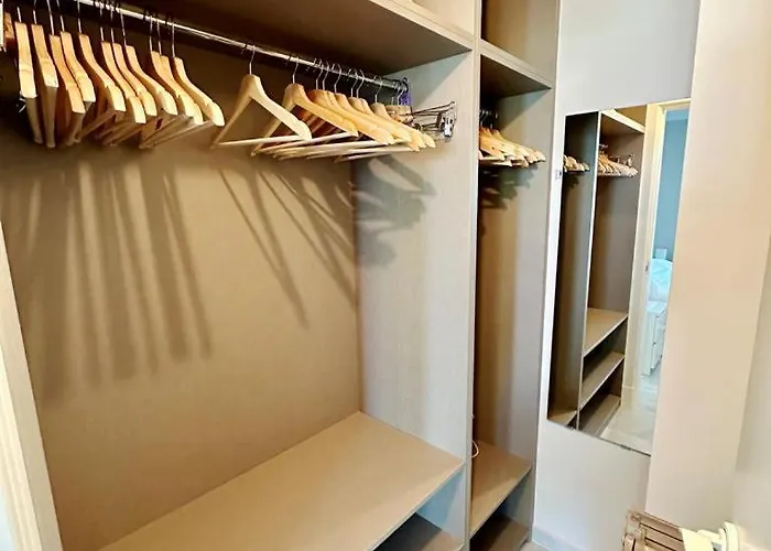 Coral 63 By Homeprive Apartman *