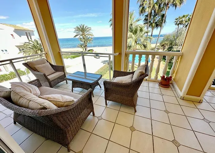 Coral 63 By Homeprive Apartman Denia