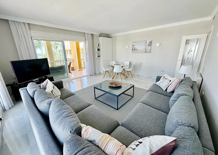 Coral 63 By Homeprive Apartman *